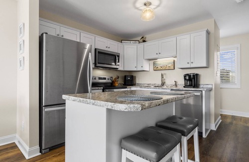 Atlantic Beach House | The Salty Pelican in Atlantic Beach NC