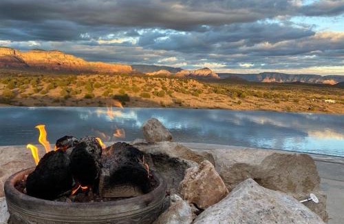 Sedona House | The Sanctuary at Sacred Mesa-Infinity Pool-Sedona