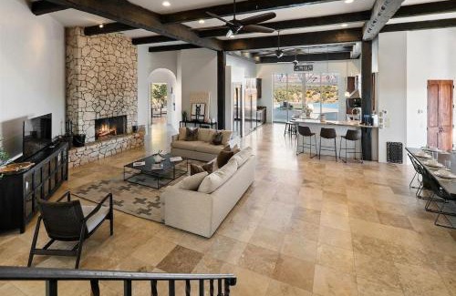 Sedona House | The Sanctuary at Sacred Mesa-Infinity Pool-Sedona