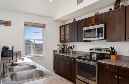 Kill Devil Hills Condo | The Sand Dollar: Oceanfront Condo, Community Pool, Great Ocean Views!