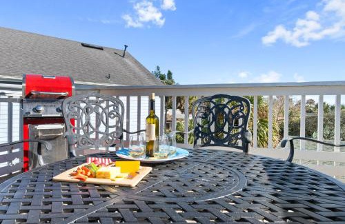 St. Augustine House | The Sand Euro - 4BR, 3Full & 1Half BA in Historic Summer Haven near beaches and Matanzas Inlet