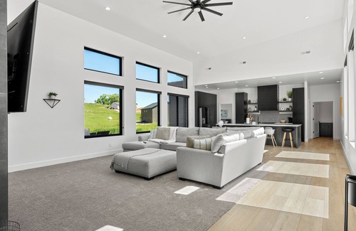 Sweetwater House | The Sand Trap - IDEAL BEACH PASS - Single Level