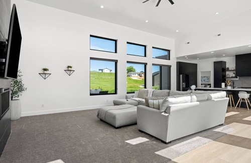Sweetwater House | The Sand Trap - IDEAL BEACH PASS - Single Level