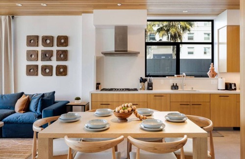 Los Angeles County House | The Santa Monica Sunset - 5,000 sq ft of beachfront luxury