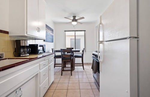 Mar Vista Apartment | The Sawtelle 12