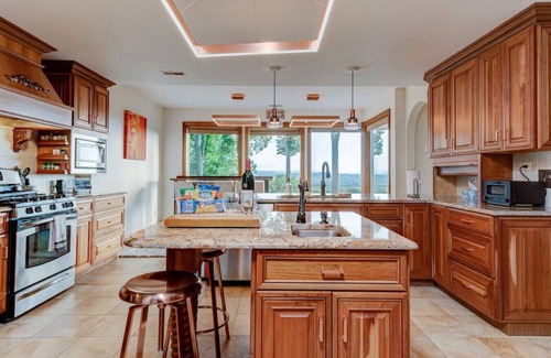 Hendersonville House | The Scenic View: Fully Equipped Home, Mountain Views, Workspaces, and Gym
