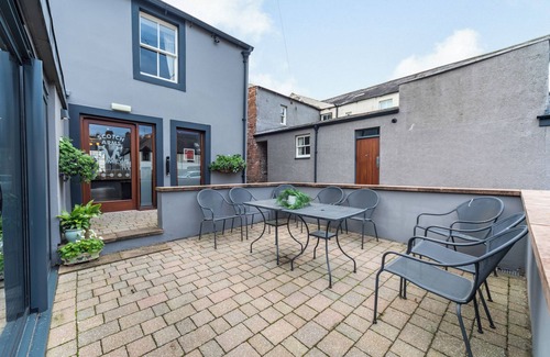 Wing Cottage | The Scotch Arms Mews - UK30910