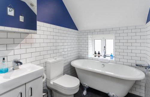 Liverpool House | The Scouse House - Air Host & Stay - Quirky 2 Bedroom