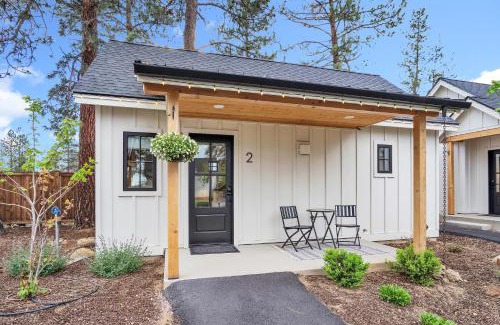 Sisters Hotel | The Scout Boutique Cottages