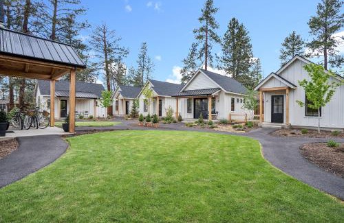 Sisters Hotel | The Scout Boutique Cottages