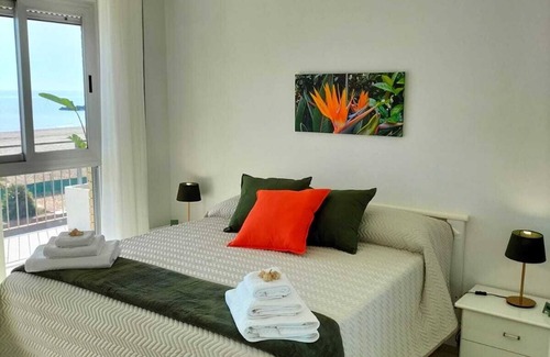 Porto San Giorgio Apartment | The sea in the living room, cozy sea view apartment!