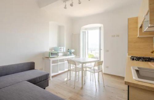 La Spezia Apartment | The Sea of Marola