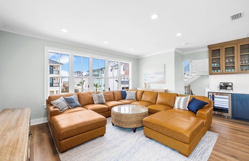 Bay County House | The Sea Suite: Lovely Sugar Sands Home- Priv. Pool, Sleeps 18, Game & Movie Room