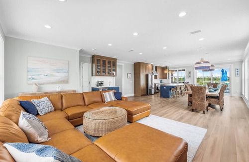 Bay County House | The Sea Suite: Lovely Sugar Sands Home- Priv. Pool, Sleeps 18, Game & Movie Room
