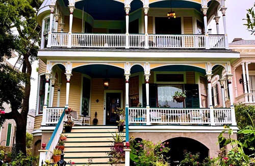 Galveston House | The Sealy Suite