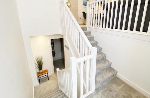 Bournemouth Apartment | The Seaside Maisonette. Free Parking/Close To Town