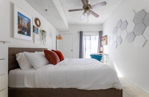 West Gateway Apartment | The Seaside Siesta