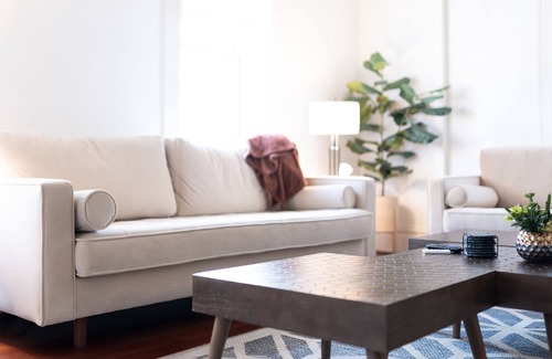St. Charles House | The Second Street Retreat