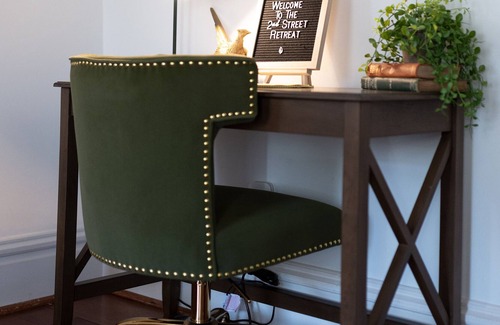 St. Charles House | The Second Street Retreat