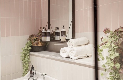 Kingussie Apartment | The Seelies - Aparthotel - The Baron's Dwelling - 2 Bedroom Apartment