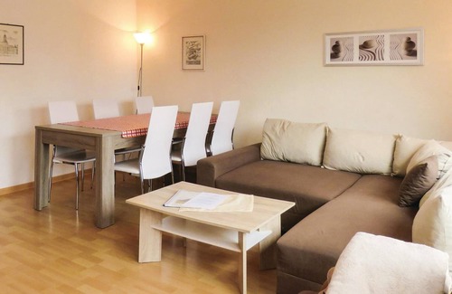 Utgast House | The semi-detached house, which is used exclusively as a vacation home, is located in a quiet side st