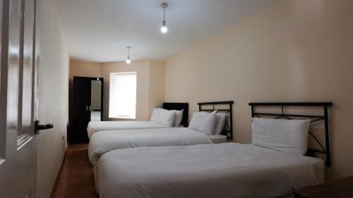 Old Trafford Apartment | The Serenity Apartment