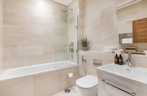 Queen's Gate Apartment | The Serpentine Apartment