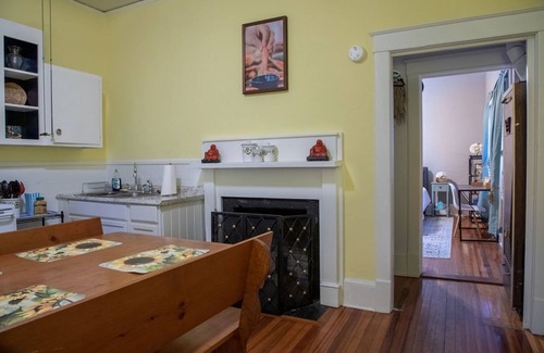 Chapel Hill Apartment | The Shabby Chic Studio - Cute 1-Bedroom Close to UNC!