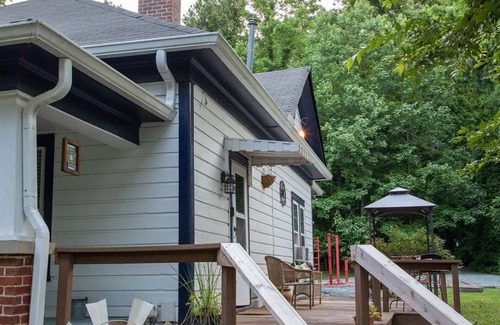 Chapel Hill Apartment | The Shabby Chic Studio - Cute 1-Bedroom Close to UNC!