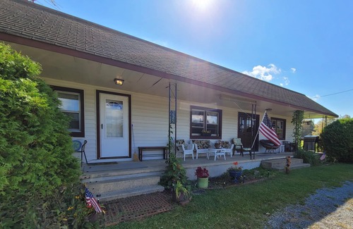 Shady Valley House | The Shady House -Appalachian Mountains Cherokee National Forest, Bristol Close