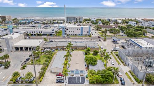Cocoa Beach Apartment | The Shark Tank Cocoa Beach - Margaritaville, Downtown, 5-Min Walk to Beach, Shops & Bars