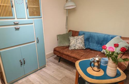 Holmfirth House | The Shearer's Hut