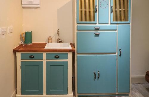 Holmfirth House | The Shearer's Hut