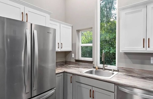 Coupeville House | The Shearwater House - A private 2BR/2BA nestled in the majestic trees