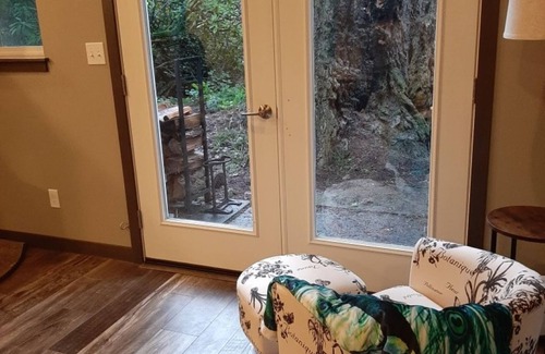 Coupeville House | The Shearwater House - A private 2BR/2BA nestled in the majestic trees