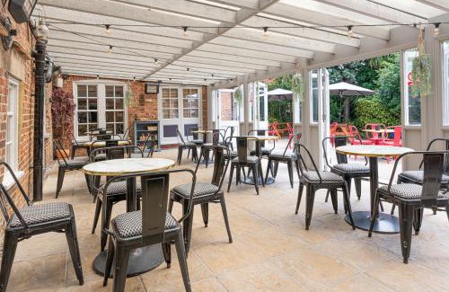 New Romney Bed & Breakfast | The Ship Hotel