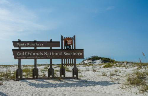 Navarre Beach House | The Shore House by Gulf Coast Getaways