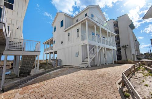 Navarre Beach House | The Shore House by Gulf Coast Getaways