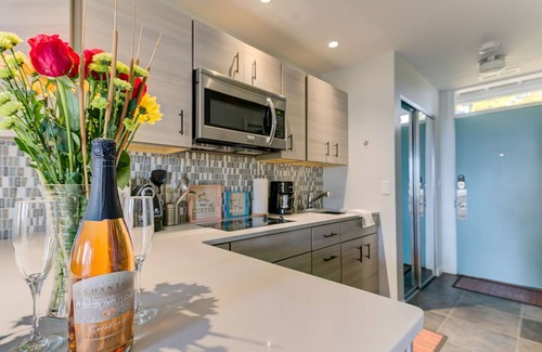 Acme Condo | The Shores Lake View Condo Unit 5658