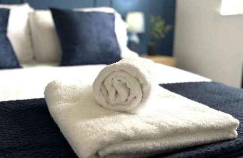 Shrewsbury Apartment | The Shrewsbury Stayscape - Modern and Stylish 3 Bed By Parydise Properties Ltd - Perfect for Business or Leisure Stays