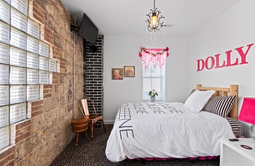 Dunlap Apartment | The Silver Eagle - The Dolly