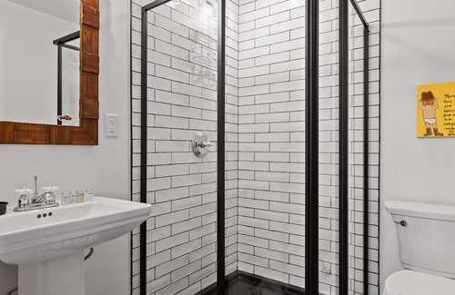 Dunlap Apartment | The Silver Eagle - The Waylon