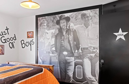 Dunlap Apartment | The Silver Eagle - The Waylon