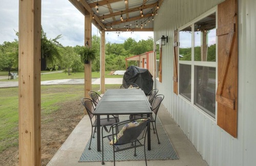 Longtown House | The Simple Life ~ Adorable Lake Home ~ Great Location and Neighborhood!