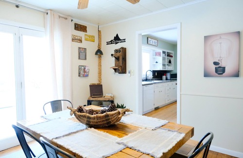 Ironwood House | The SISU Shack, 5 mins from hospital, Belle trail