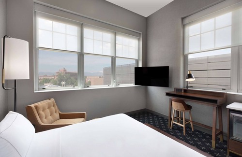 Downtown Denver Hotel | The Slate Denver, Tapestry Collection By Hilton