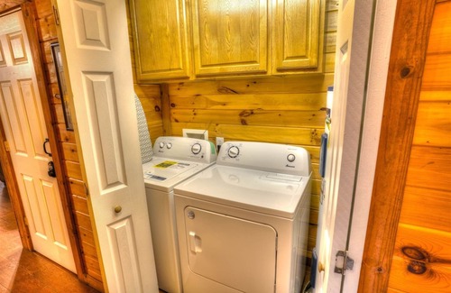 Sautee Nacoochee Cabin | The Sleepy Bear - Lovely Dog Friendly Cabin with Beautiful Mtn Views