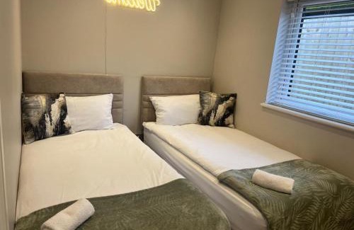 Burscough House | The Slipway Cabins with Hottub