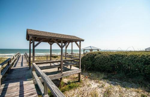 North Litchfield Beach House | The Smith House Your Perfect Escape to Litchfield