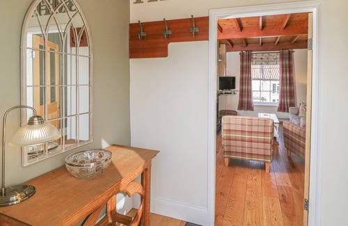 Kirkbymoorside Cottage | THE SMITHY, family friendly, with a garden in Kirkbymoorside